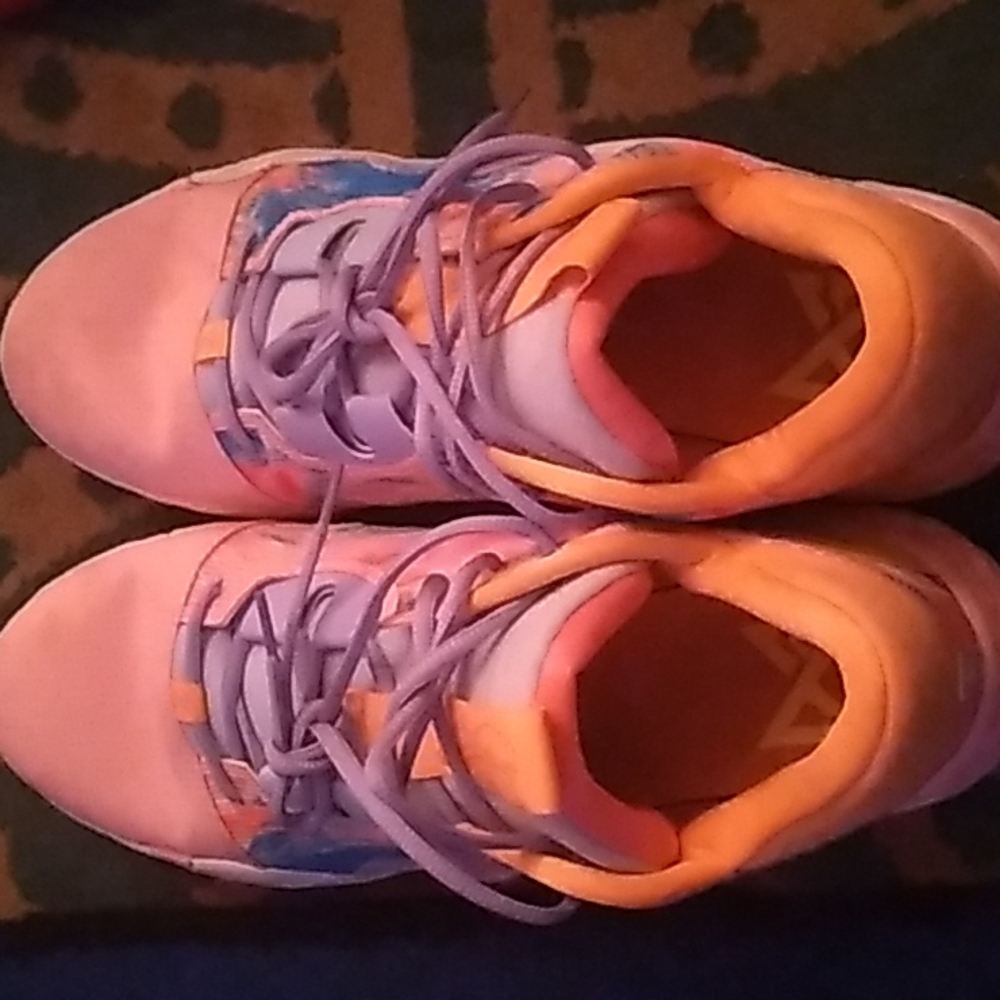 Nike Paul George 6 daughters